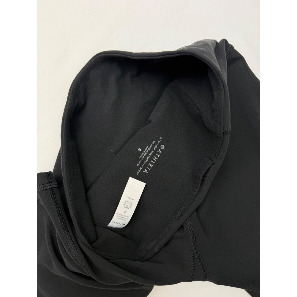 Athleta Ultra High Rise Elation 8" Shorts Black Biker Yoga Small S 1140 - Picture 3 of 8